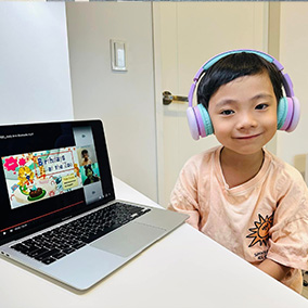首家敦煌書局教材授權合作。 WUWOW JUNIOR 兒童線上英文